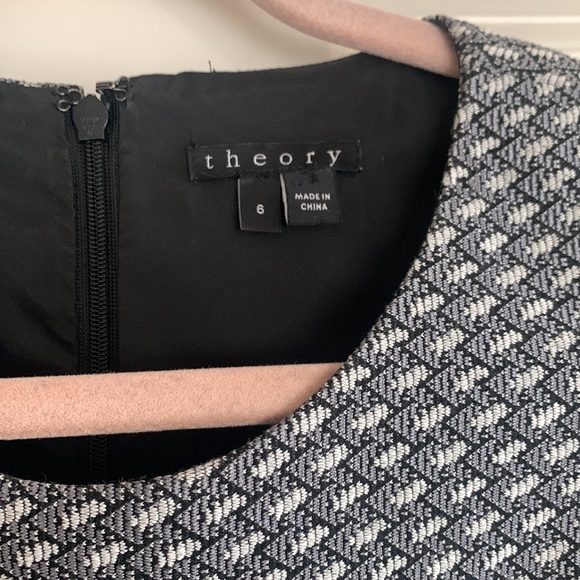 Perfect condition Theory Dress size 6 - Picture 2 of 3